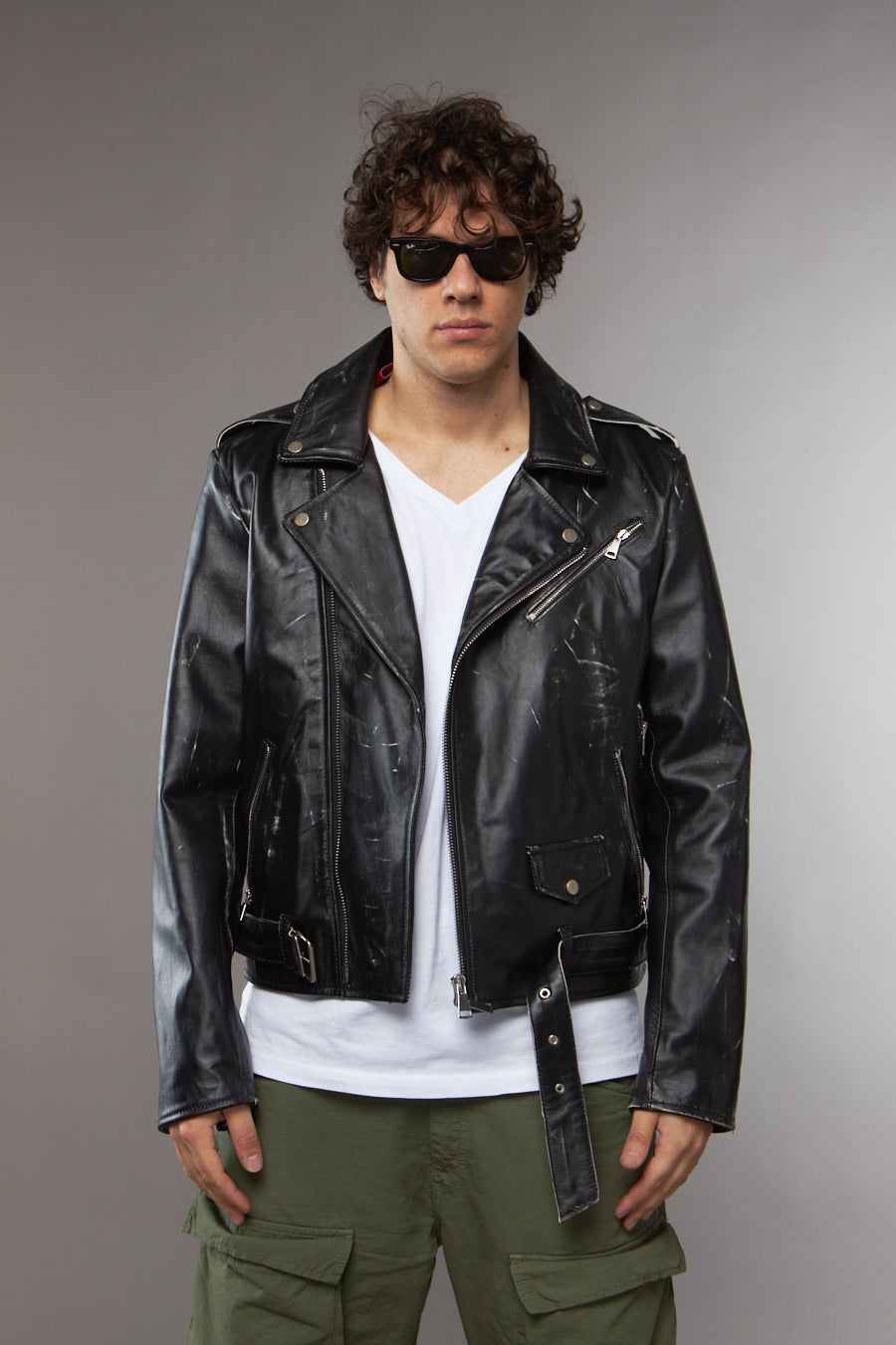 CHIODO CROPPED CON SOFFIETTO PELLE EFFETTO CONSUMATO NERO - lab22shop