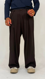 PANTALONE FONDO AMPIO CON PINCES - MARRONE
