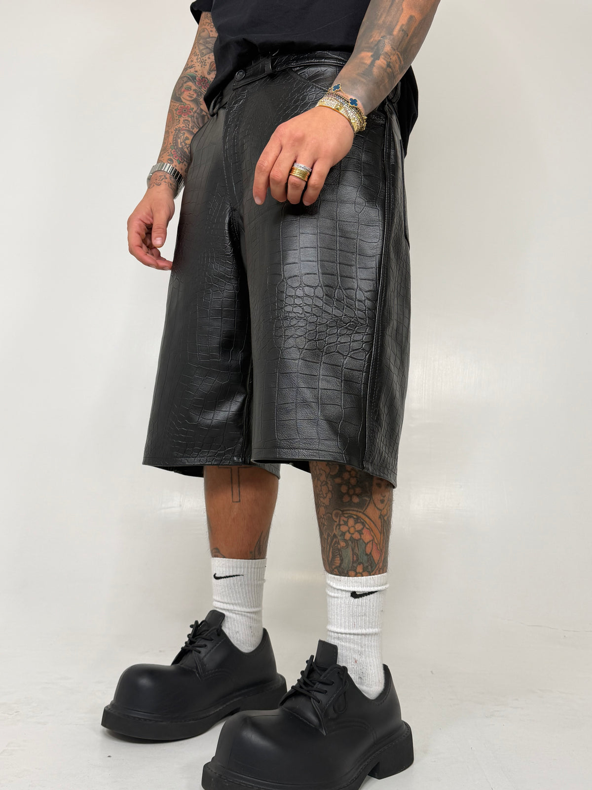 BERMUDA CROCO LEATHER