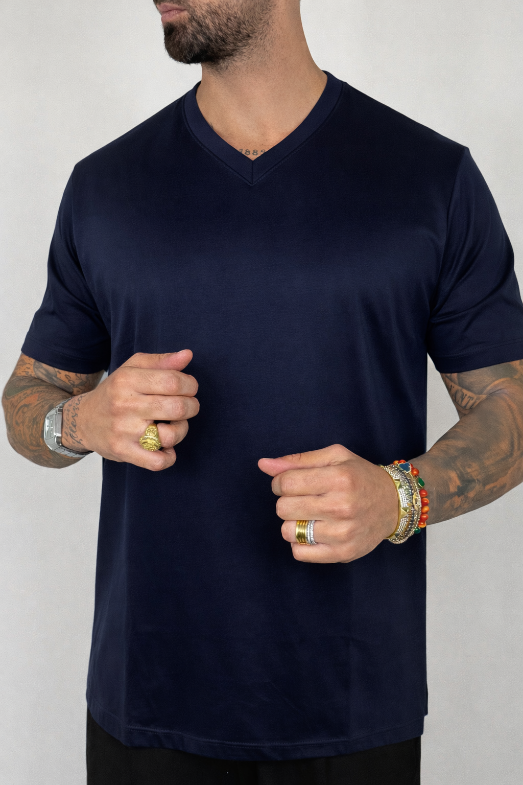 T-SHIRT SCOLLO A V IN FILO DI SCOZIA - lab22shop