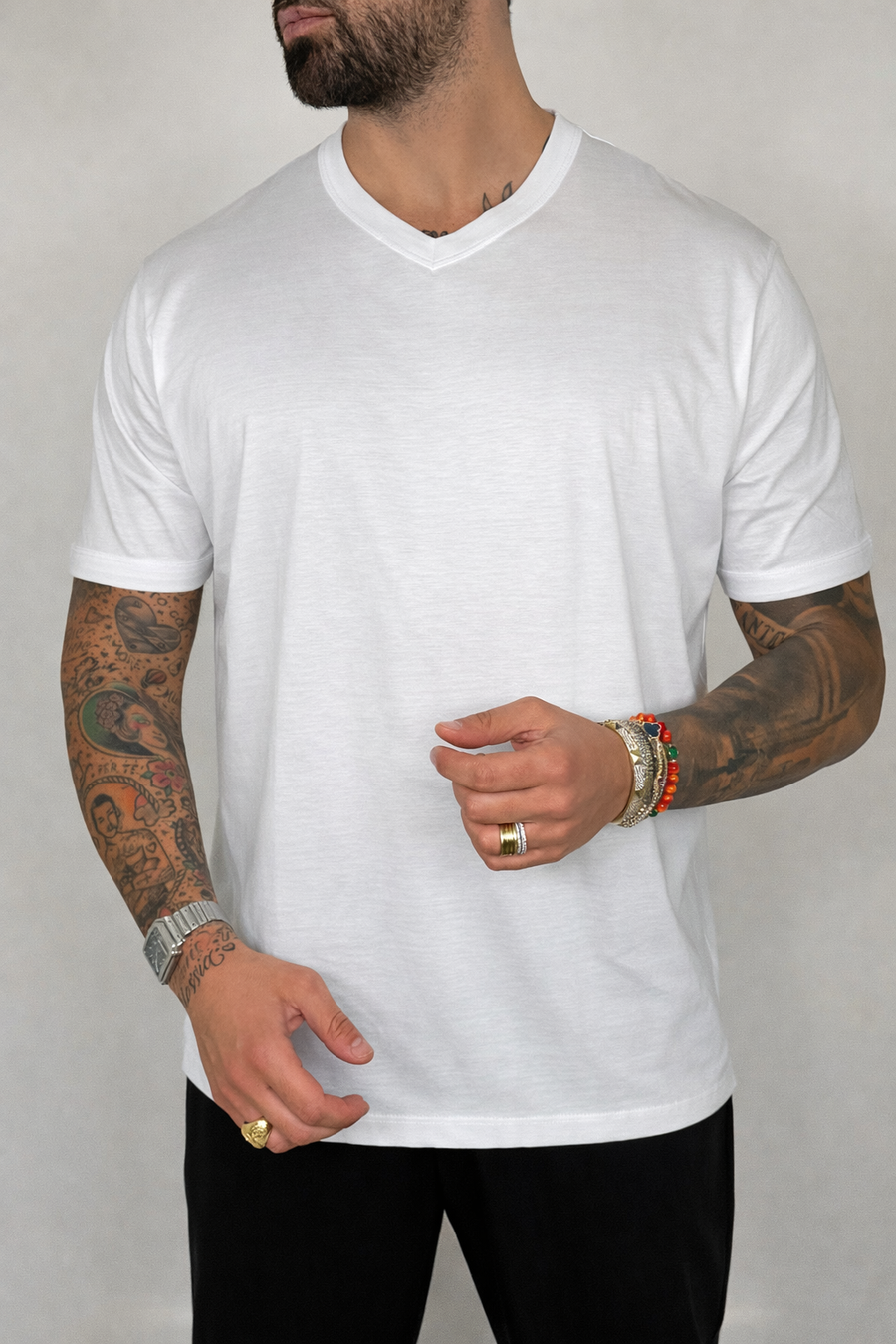T-SHIRT SCOLLO A V IN FILO DI SCOZIA - lab22shop