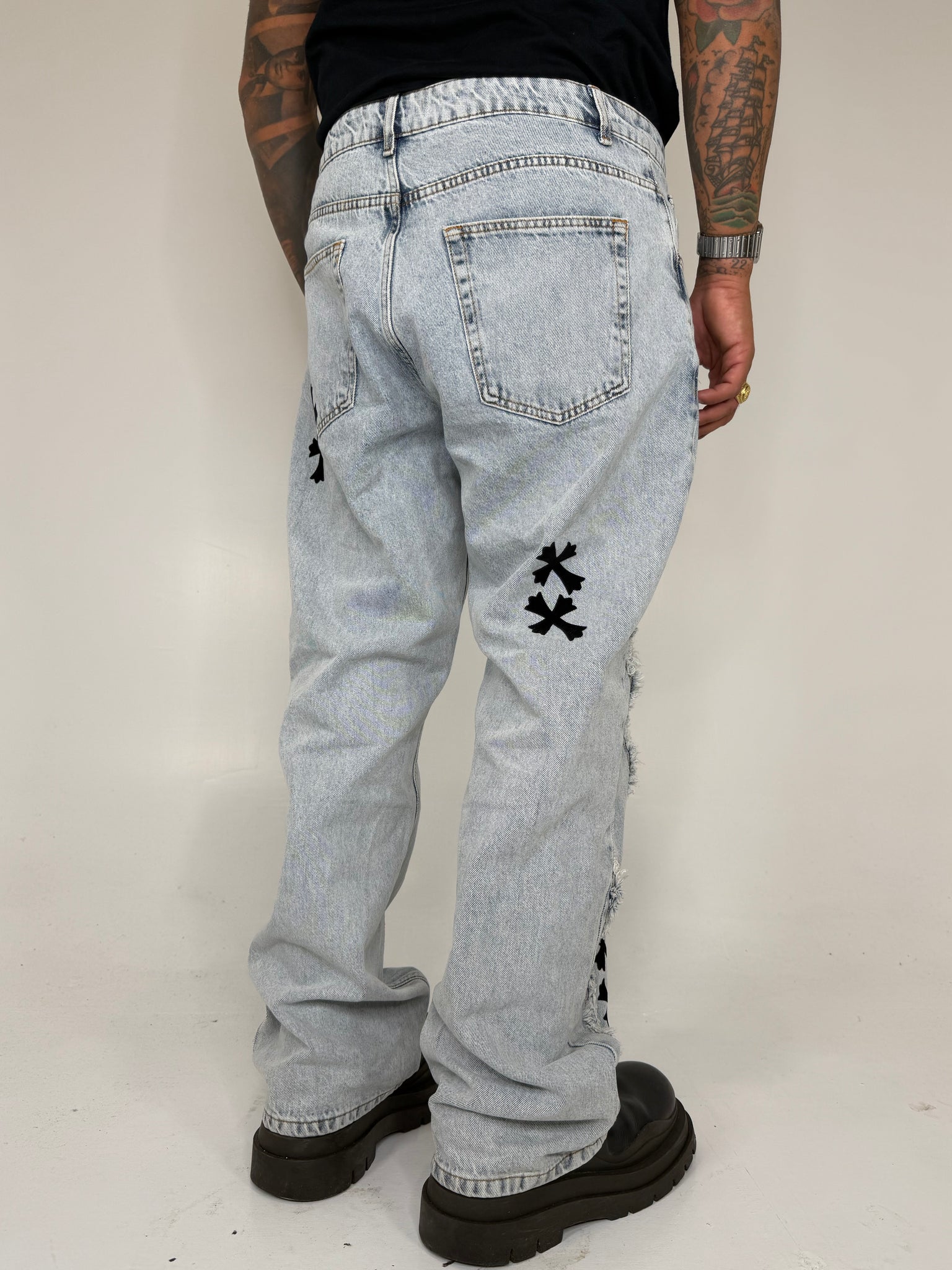 Jeans Status
