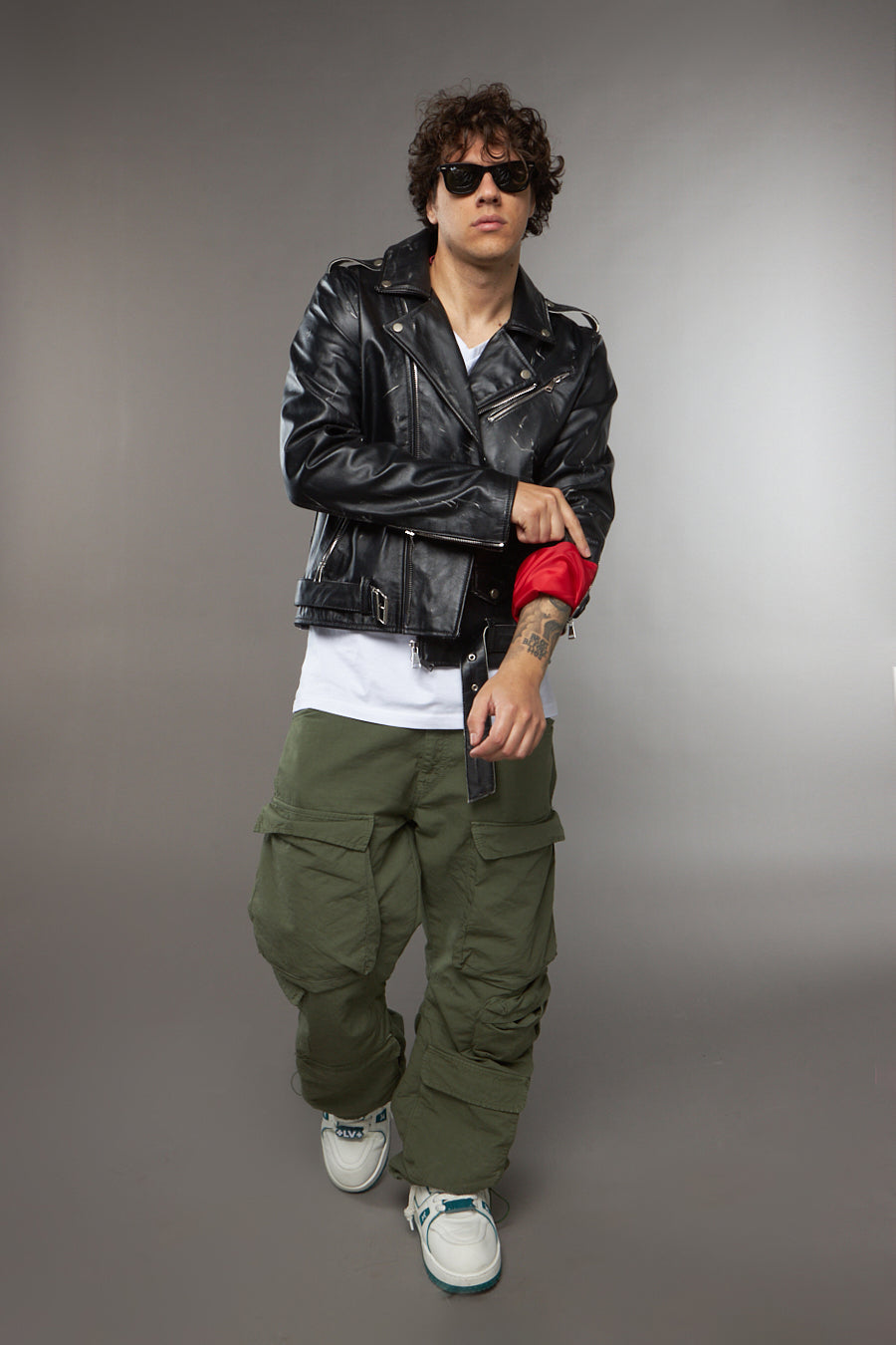 CHIODO CROPPED CON SOFFIETTO PELLE EFFETTO CONSUMATO NERO - lab22shop