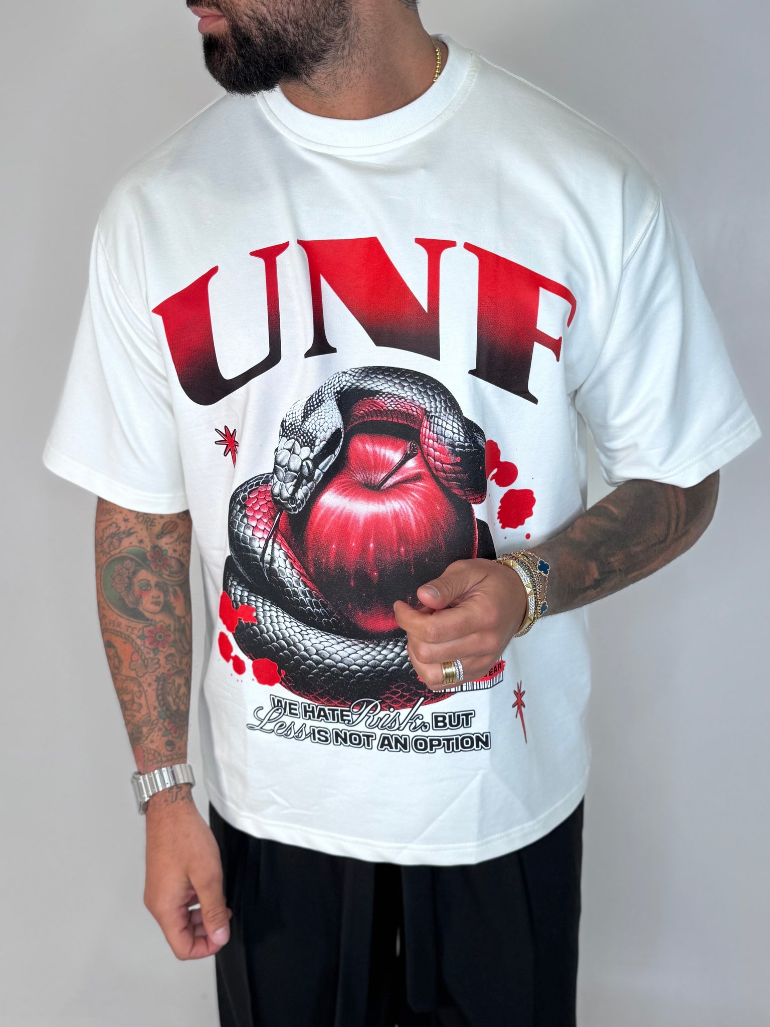 T-SHIRT STAMPA SERPENTE NERA