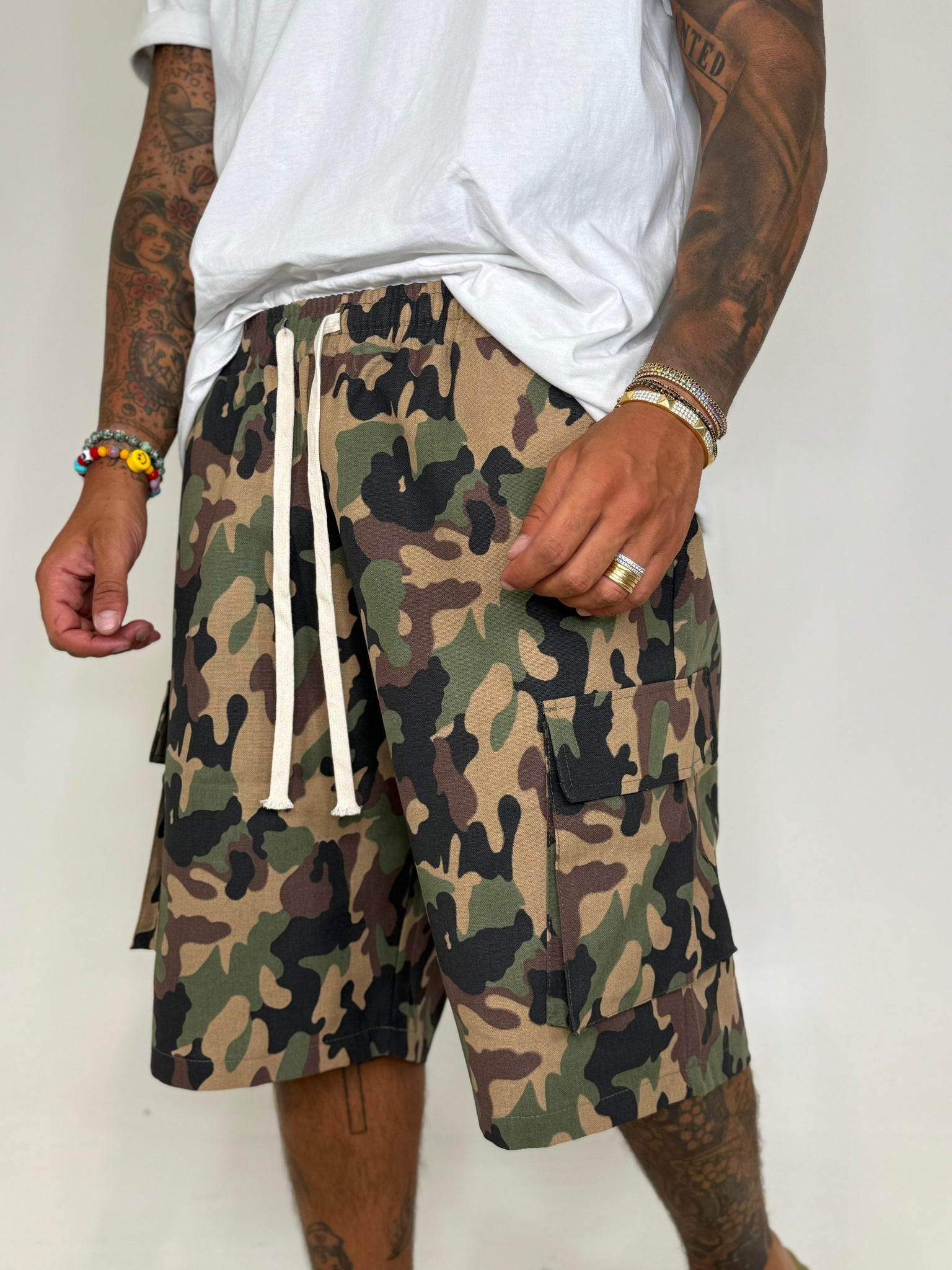 Bermuda militare con tasconi