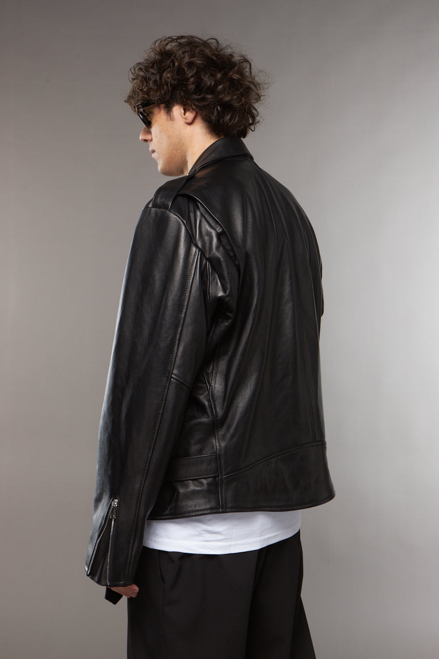 CHIODO OVERSIZE IN PELLE NERO